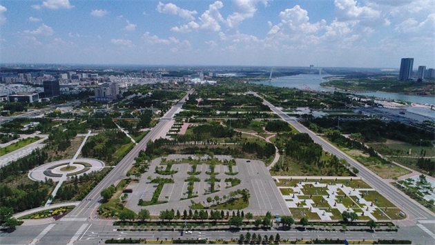 標(biāo)題：鄂爾多斯站立的文字文化主題公園
瀏覽次數(shù)：2467
發(fā)表時(shí)間：2020-10-16